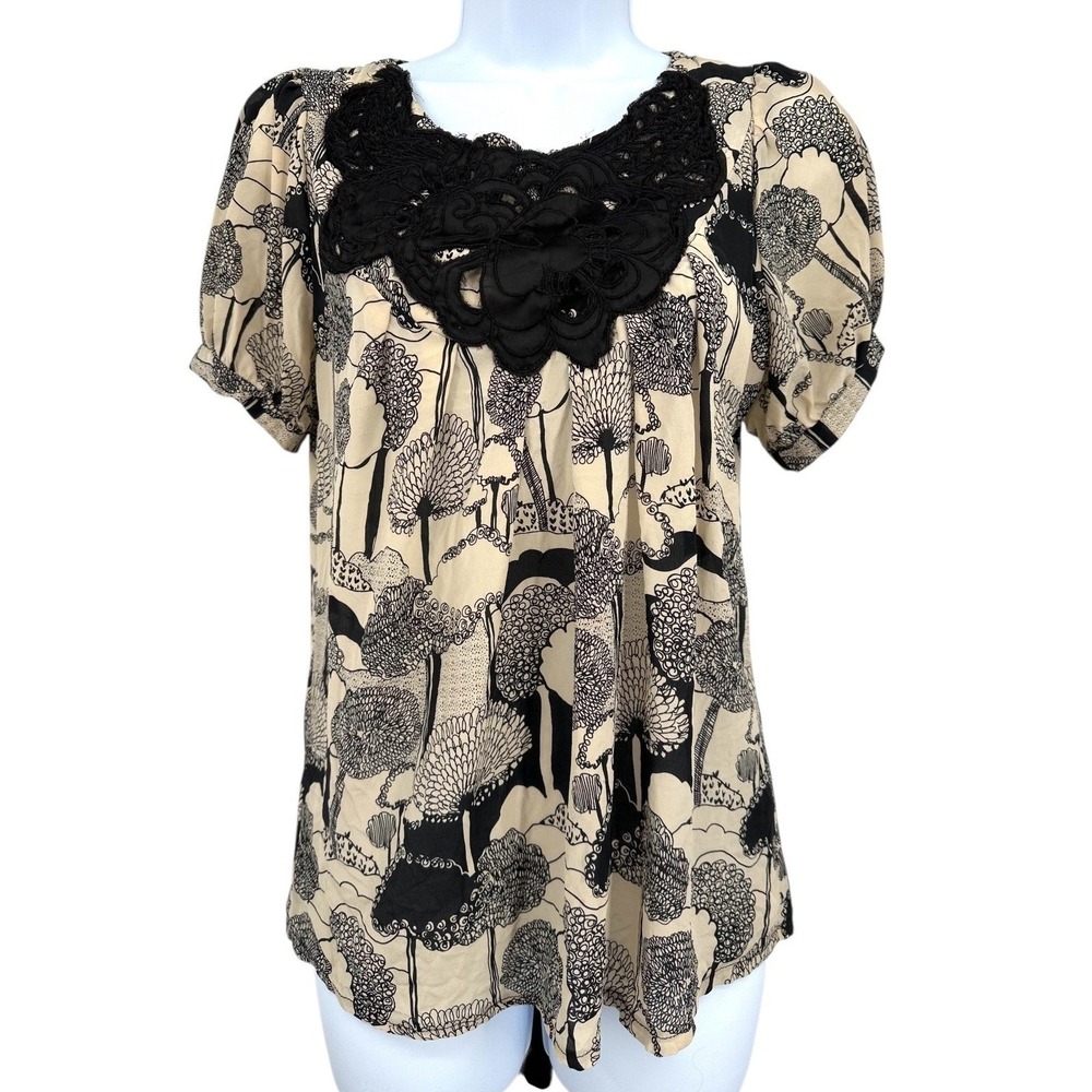 KIMCHI BLUE Silk Blouse Beige Short Sleeve Black Crochet Lace Trim Size Small